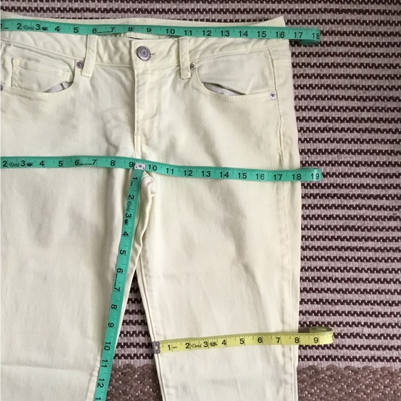 AMERICAN EAGLE OUTFITTERS - Picture 12 of 16